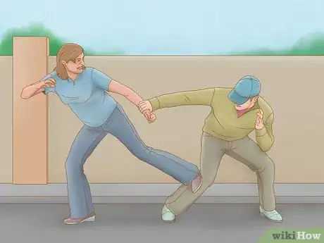 Image intitulée Beat a "Tough" Person in a Fight Step 17